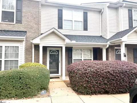 611 Graythorn Ln, Greenville, SC 29607