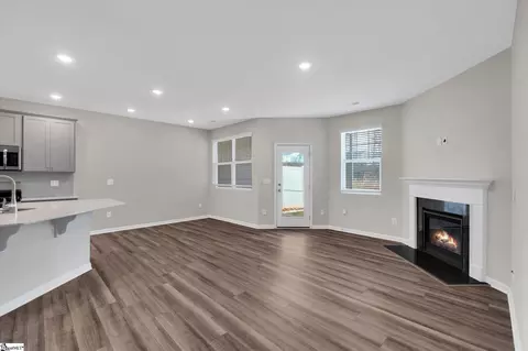Living - 317 E Compass Way, Easley, SC 29640 photo 3 of 4