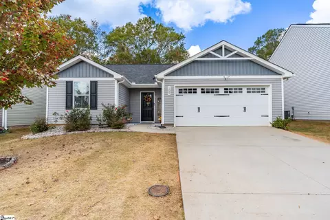 105 Portchester Ln, Greenville, SC 29605