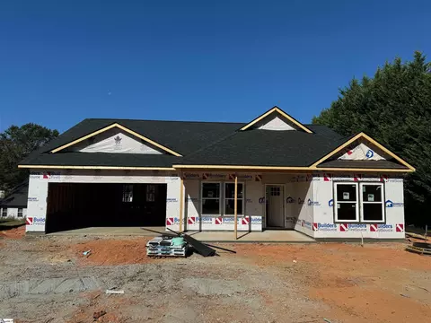 35 Price St, Inman, SC 29349