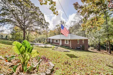 609 Memorial Drive Ext, Greer, SC 29651