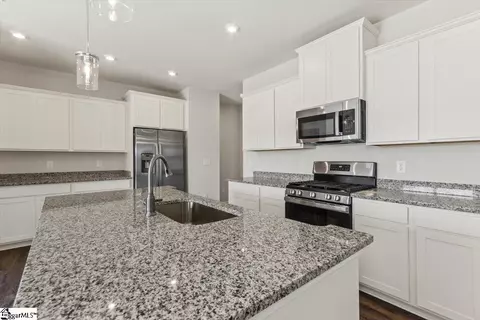 Kitchen - 1109 Berry Patch Dr, Lyman, SC 29365 photo 1 of 4