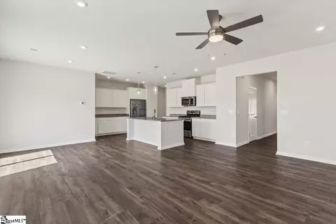 Living - 1109 Berry Patch Dr, Lyman, SC 29365 photo 2 of 5