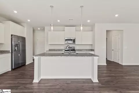 Kitchen - 1109 Berry Patch Dr, Lyman, SC 29365 photo 3 of 4