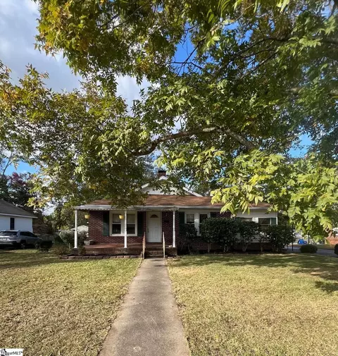 460 E Georgia St, Woodruff, SC 29388