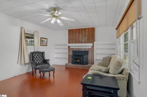 Living - 818 Rice Rd, Easley, SC 29640 photo 1 of 5