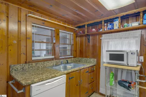 Kitchen - 818 Rice Rd, Easley, SC 29640 photo 3 of 4