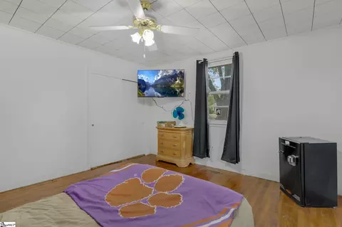 Bedroom - 818 Rice Rd, Easley, SC 29640 photo 4 of 6