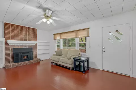 Living - 818 Rice Rd, Easley, SC 29640 photo 2 of 5