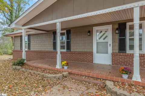 Exterior - 818 Rice Rd, Easley, SC 29640 photo 2 of 5