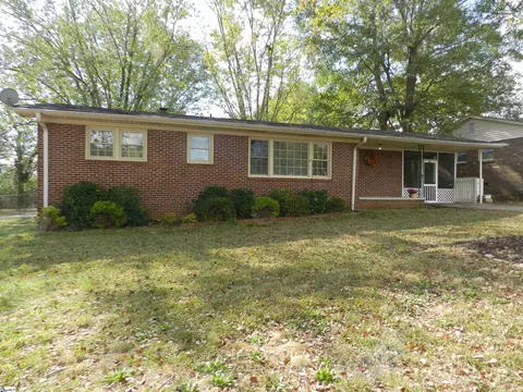 20 Gardenia Dr, Greenville, SC 29617