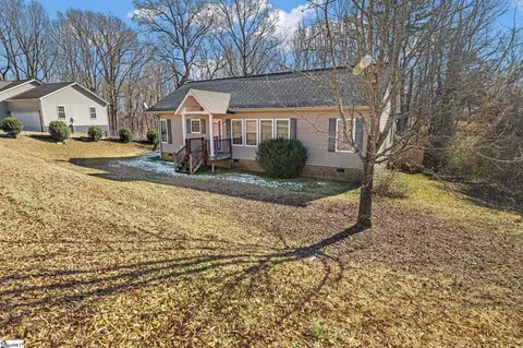 104 Georges Knl, Easley, SC 29640 photo 3