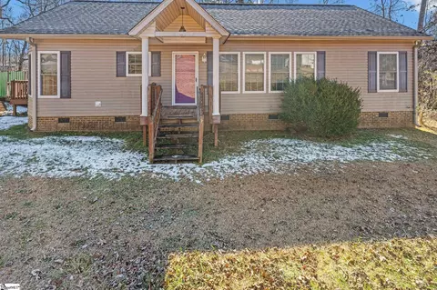 104 Georges Knl, Easley, SC 29640 photo 2