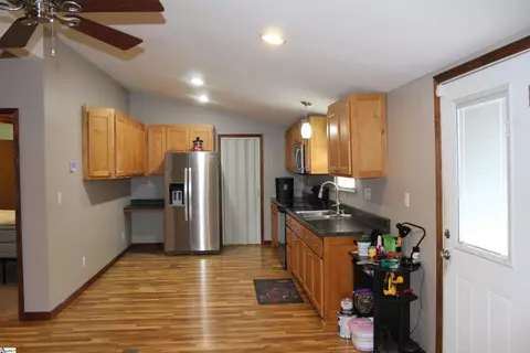 168 Floyd Cir, Easley, SC 29640 photo 3