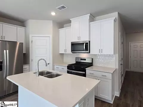 104 Tramore Ln, Fountain Inn, SC 29644