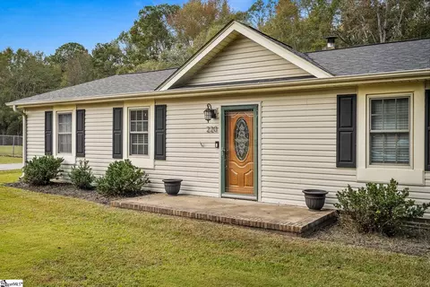 Exterior - 220 Lewis Rd, Williamston, SC 29697 photo 3 of 8