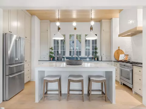 Kitchen - 231 S Lake Dr, Sunset, SC 29685 photo 1 of 4