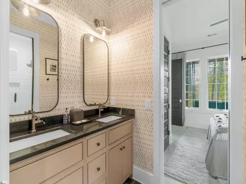 Bath - 231 S Lake Dr, Sunset, SC 29685 photo 4 of 5