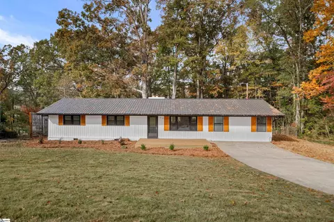 106 Riverview Dr, Greenville, SC 29611