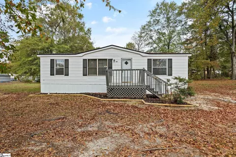 32 Cambridge Dr, Greenville, SC 29605