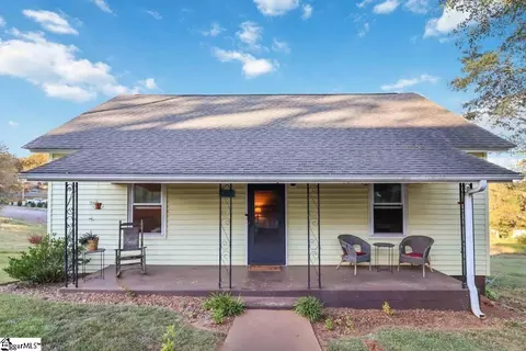 1941 Fond Hart St, Greer, SC 29651
