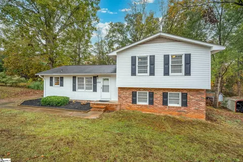 222 W Yellow Wood, Simpsonville, SC 29680