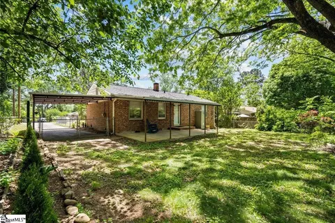 Exterior - 310 Skyline Rd, Greer, SC 29651 photo 4 of 5