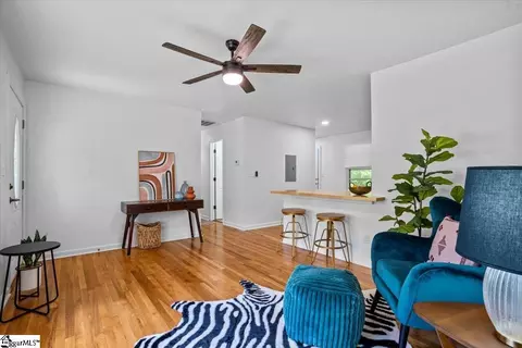Living - 310 Skyline Rd, Greer, SC 29651 photo 2 of 2