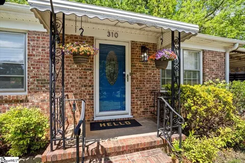 310 Skyline Rd, Greer, SC 29651