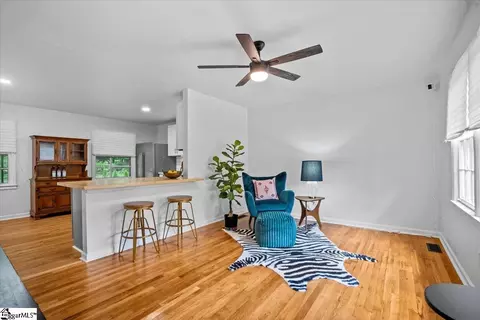 Living - 310 Skyline Rd, Greer, SC 29651 photo 1 of 2