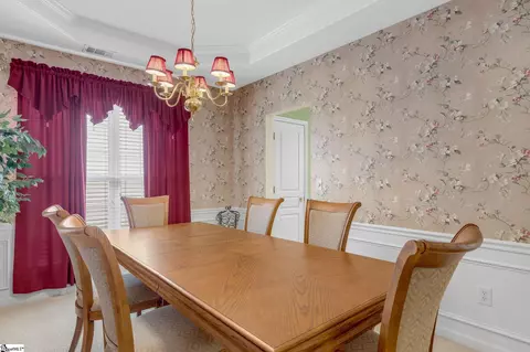 105 St James Place Dr, Greer, SC 29650 photo 5