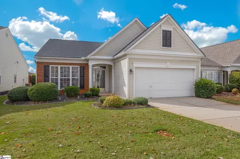 105 St James Place Dr, Greer, SC 29650