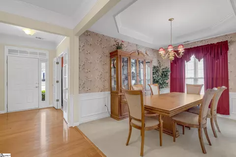 105 St James Place Dr, Greer, SC 29650 photo 4