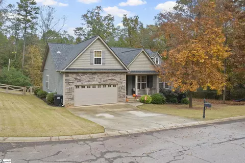 136 Running Fox Ln, Belton, SC 29627