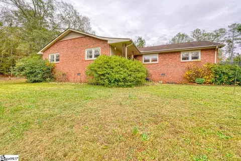309 Nicholls Ct, Spartanburg, SC 29301