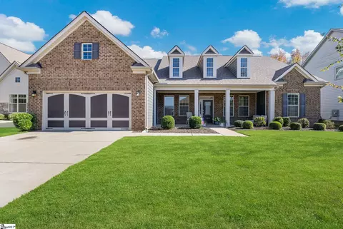 122 Riverland Woods Ct, Simpsonville, SC 29681