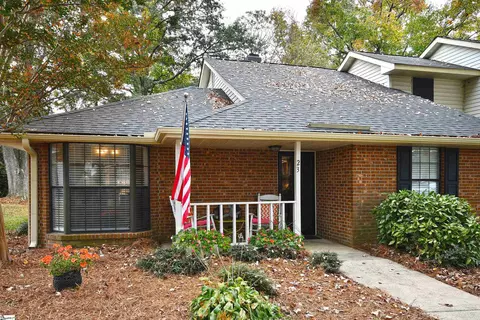 23 Forest Lake Dr, Simpsonville, SC 29681