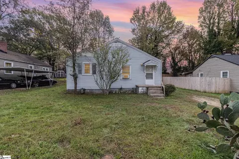 108 Durham St, Greenville, SC 29611