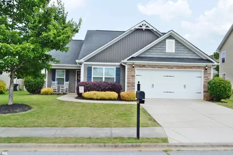506 Stonebury Dr, Simpsonville, SC 29680