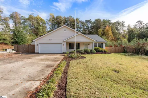5 Burlwood Ct, Taylors, SC 29687
