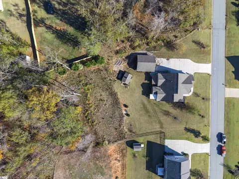 108 Avendell Dr, Easley, SC 29642 photo 3