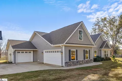 387 Ben Johnson Rd, Inman, SC 29349