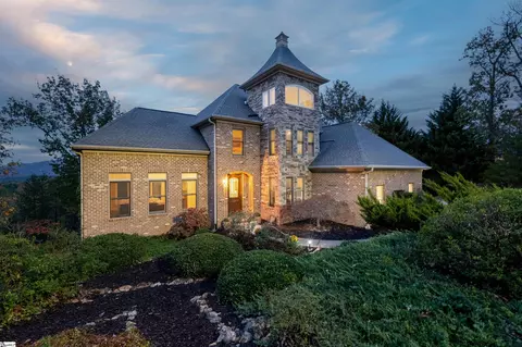 606 Packs Mountain Ridge Rd, Taylors, SC 29687