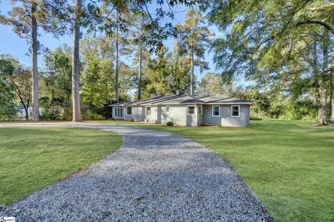 500 Chestnut St, Clinton, SC 29325