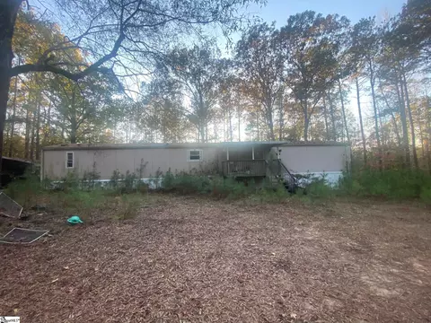 602 Crape Myrtle Rd, Laurens, SC 29360