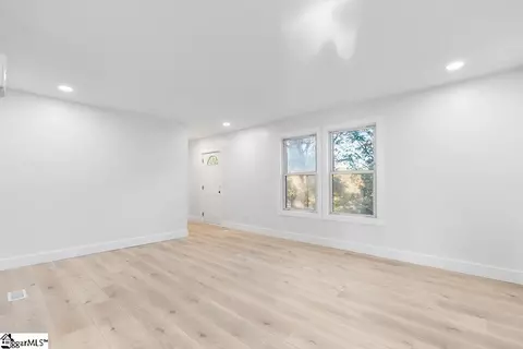 136 Cobb St, Easley, SC 29640 photo 7