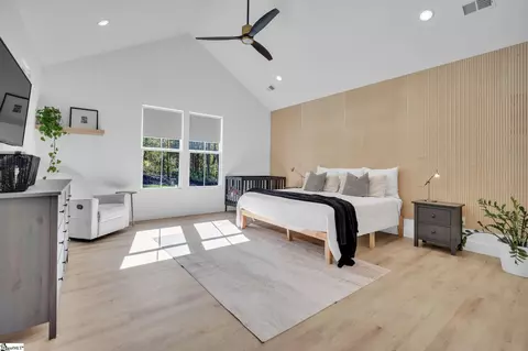 Bedroom - 141 Beechwood Dr, Greer, SC 29651 photo 1 of 7