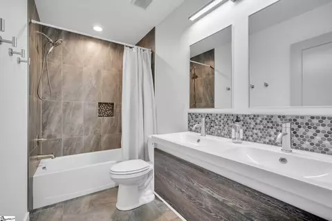 Bath - 141 Beechwood Dr, Greer, SC 29651 photo 5 of 6