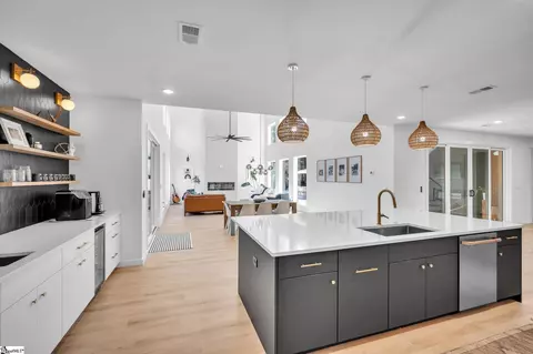 Kitchen - 141 Beechwood Dr, Greer, SC 29651 photo 3 of 3