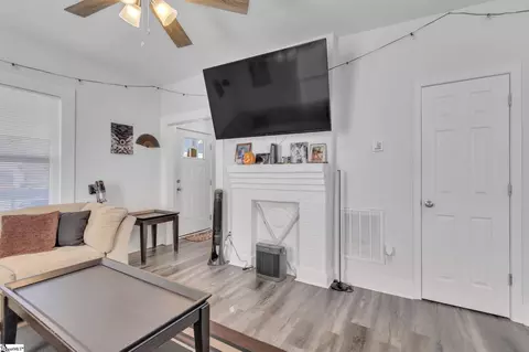 6 8th St, Greer, SC 29651 photo 9